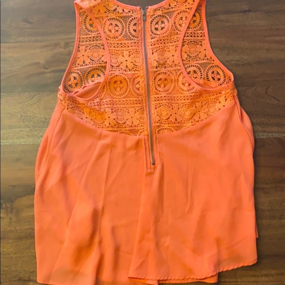 Top - Picture 2 of 2